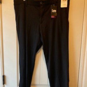 Lee Black  mid rise  Size 18 peite slacks